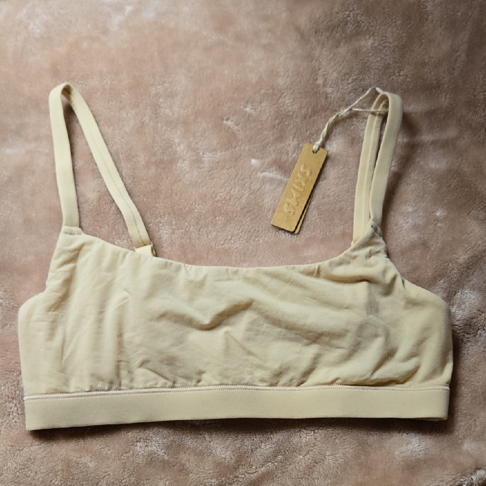 SKIMS Light Tan Fits Everybody Scoop Bralette